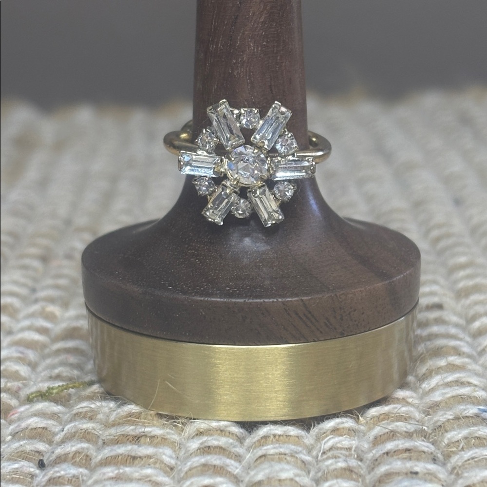 CZ Rhinestone Starburst Gold Tone Ball Closure Costume Fashion Ring Women Size 5